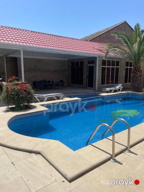 Satılır 9 otaqlı həyət evi/bağ evi 800 m²