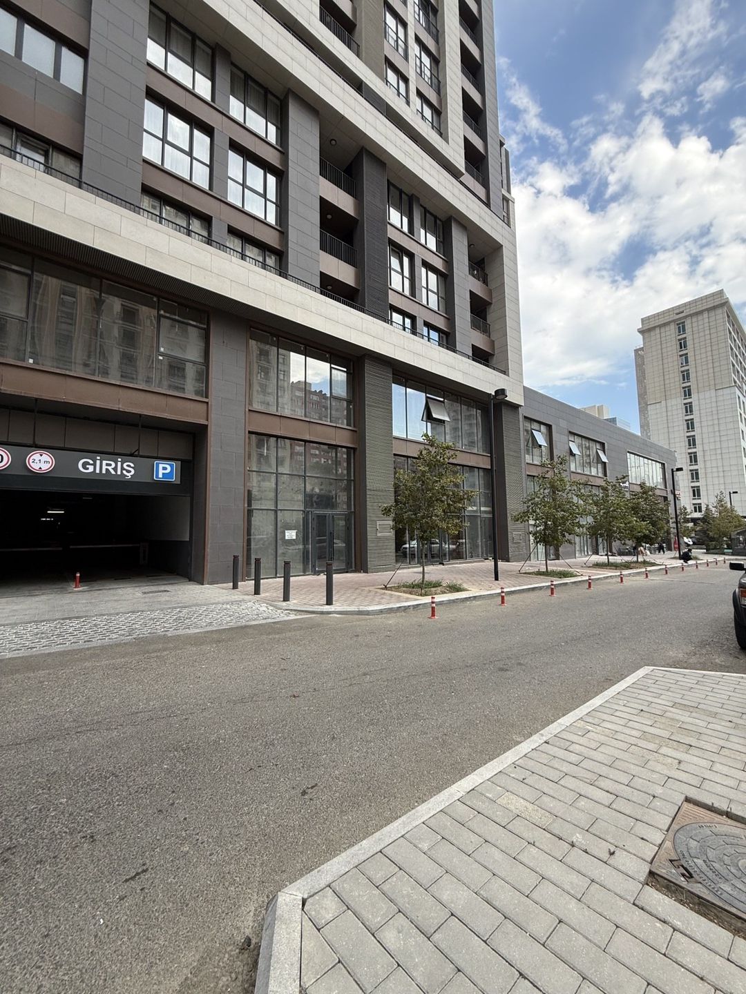 İcarəyə verilir obyekt 384 m² — Əmlak, Bakı (2)