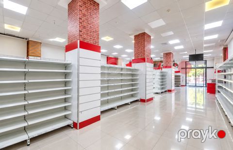 Satılır obyekt 730 m² — Bakı