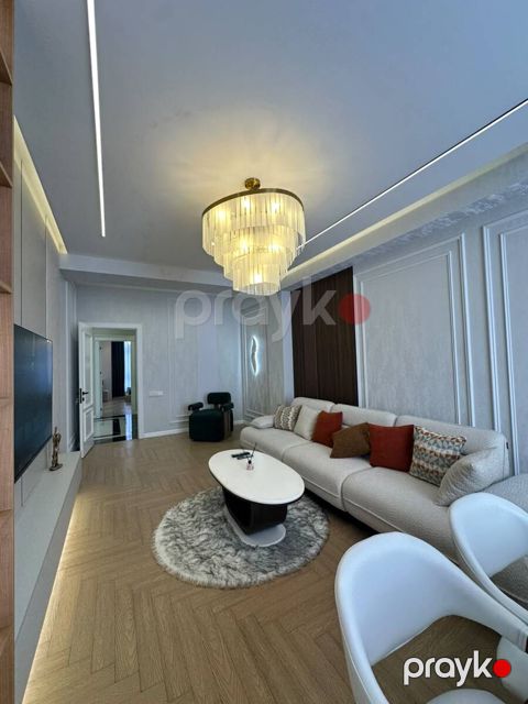 Satılır 3 otaqlı yeni tikili 120 m²