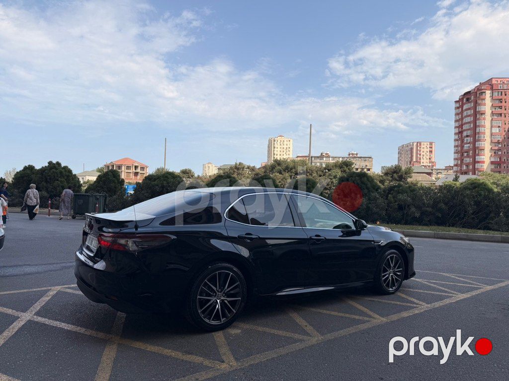 Toyota Camry, 2.5 L, 1.6 kWh, 2023 il, 100 500 km — Avtomobillər, Bakı (7)