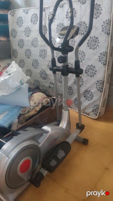 Velexizek satilir islek veziyyetdedir Qiymeti 200 azn Unvan Nasosnu — Digah