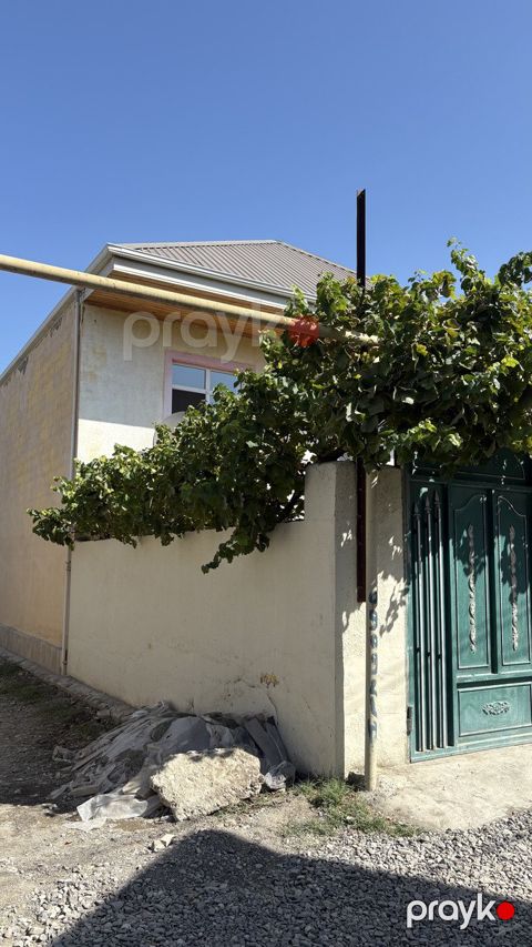 Satılır 5 otaqlı həyət evi/bağ evi 140 m²