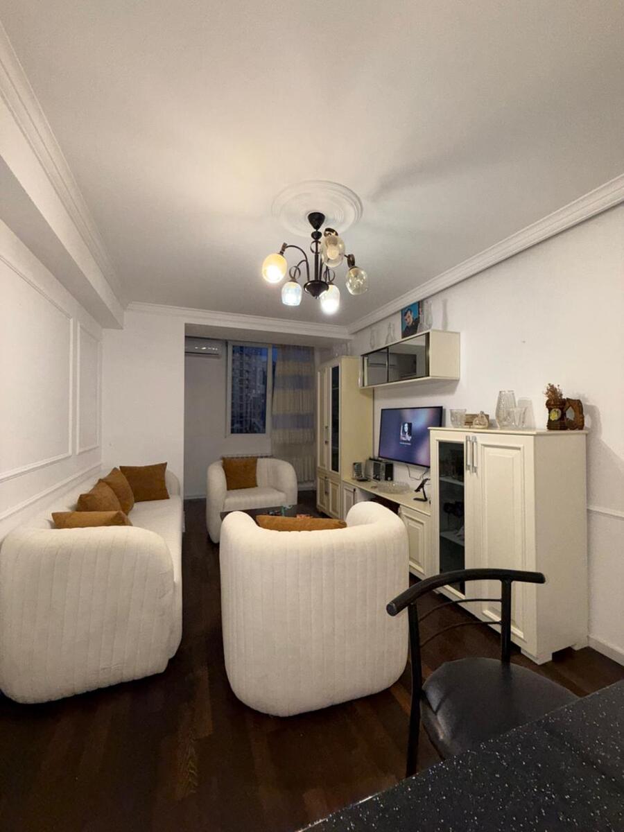 Satılır 2 otaqlı köhnə tikili 60 m² — Mənzil, Bakı (9)