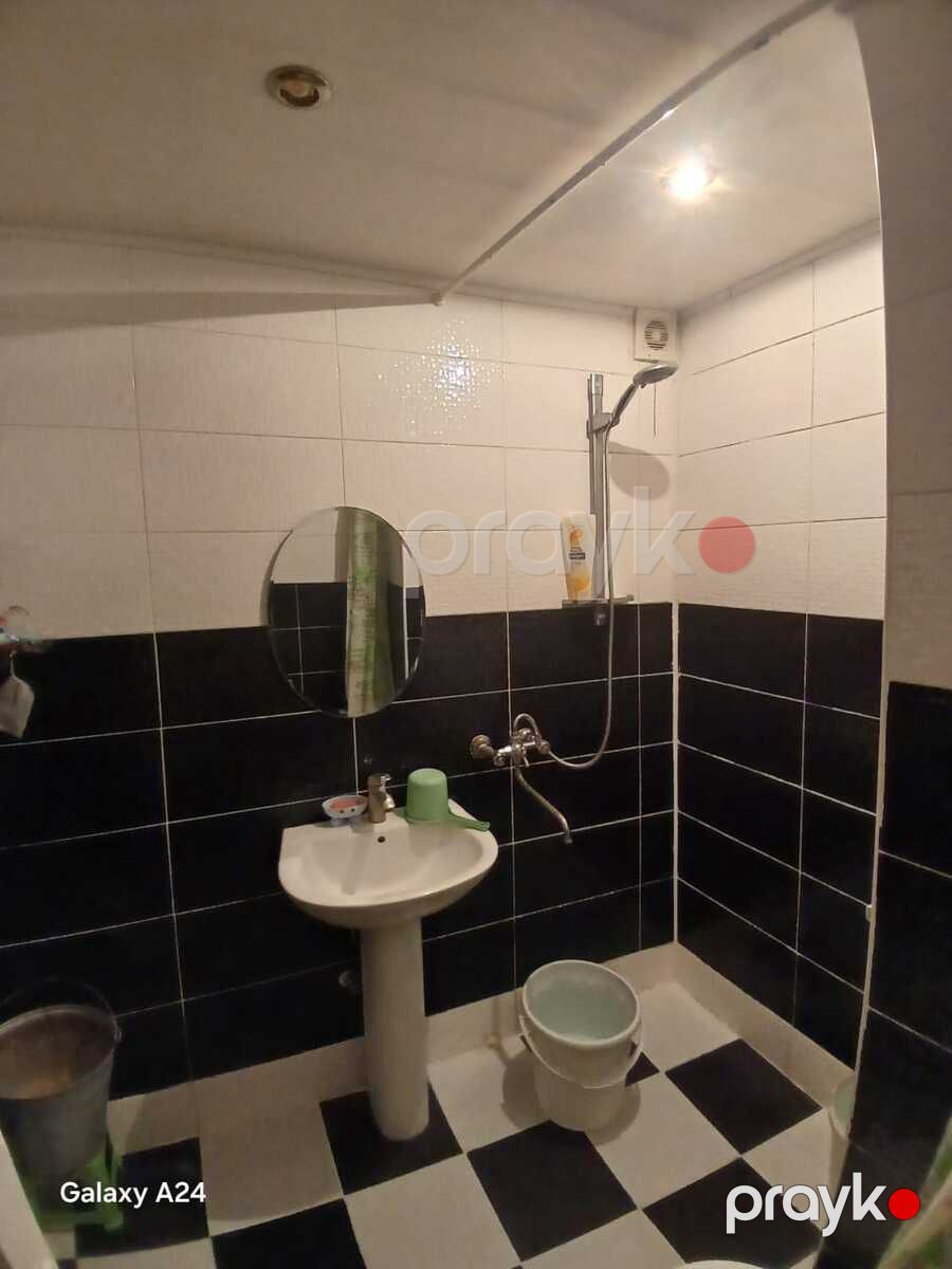 Satılır 2 otaqlı köhnə tikili 52 m² — Mənzil, Bakı (12)