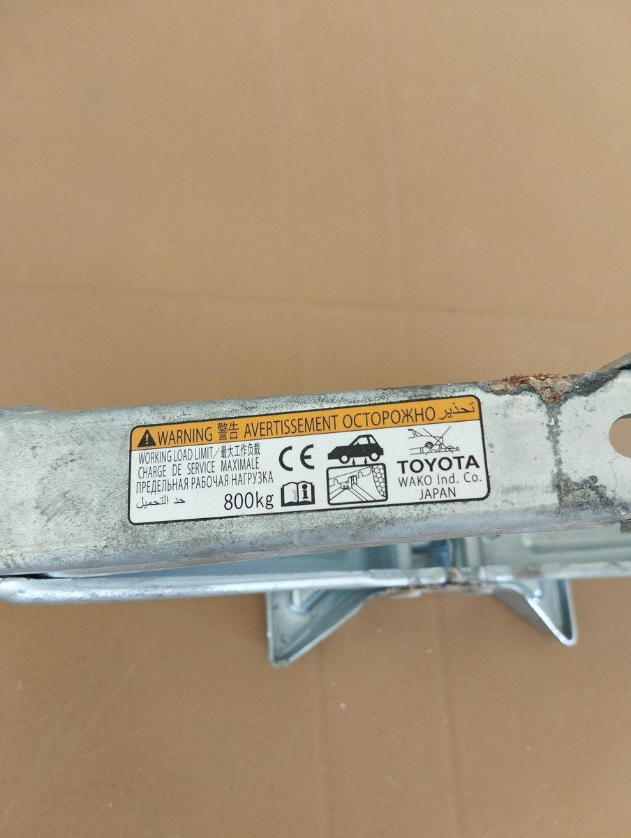 Toyota Fielder domkratı — Ehtiyat hissələri və aksesuarlar, Bakı (2)