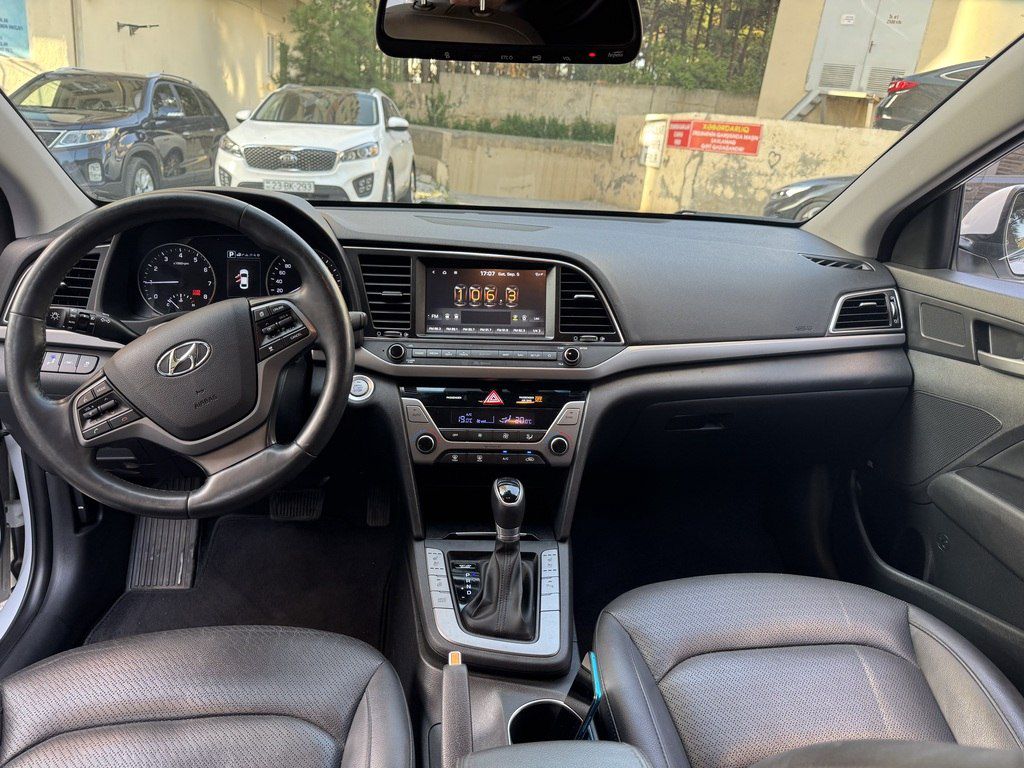 Hyundai Avante, 1.6 L, 2018 il, 70 300 km — Avtomobillər, Bakı (9)