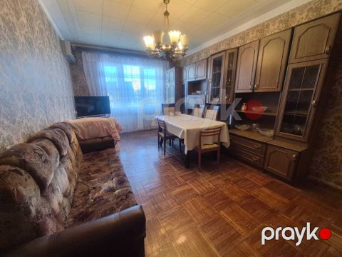 Satılır 4 otaqlı köhnə tikili 110 m²