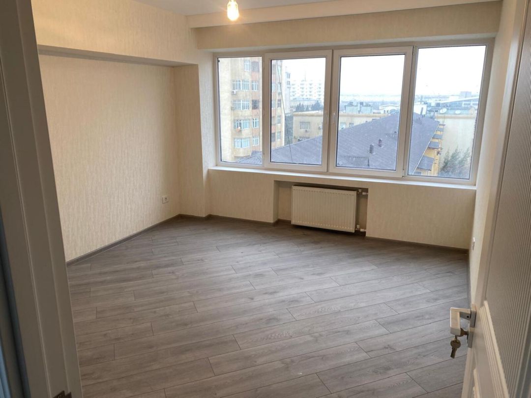 Satılır 2 otaqlı köhnə tikili 70 m² — Mənzil, Bakı (2)