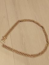 Qızılı rəngli daşlı kəmər - Material: parlaq rhinestone/kristal — Geyim aksesuarları