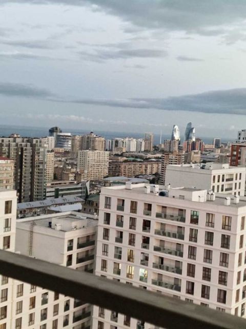Satılır 3 otaqlı yeni tikili 150 m² — Bakı