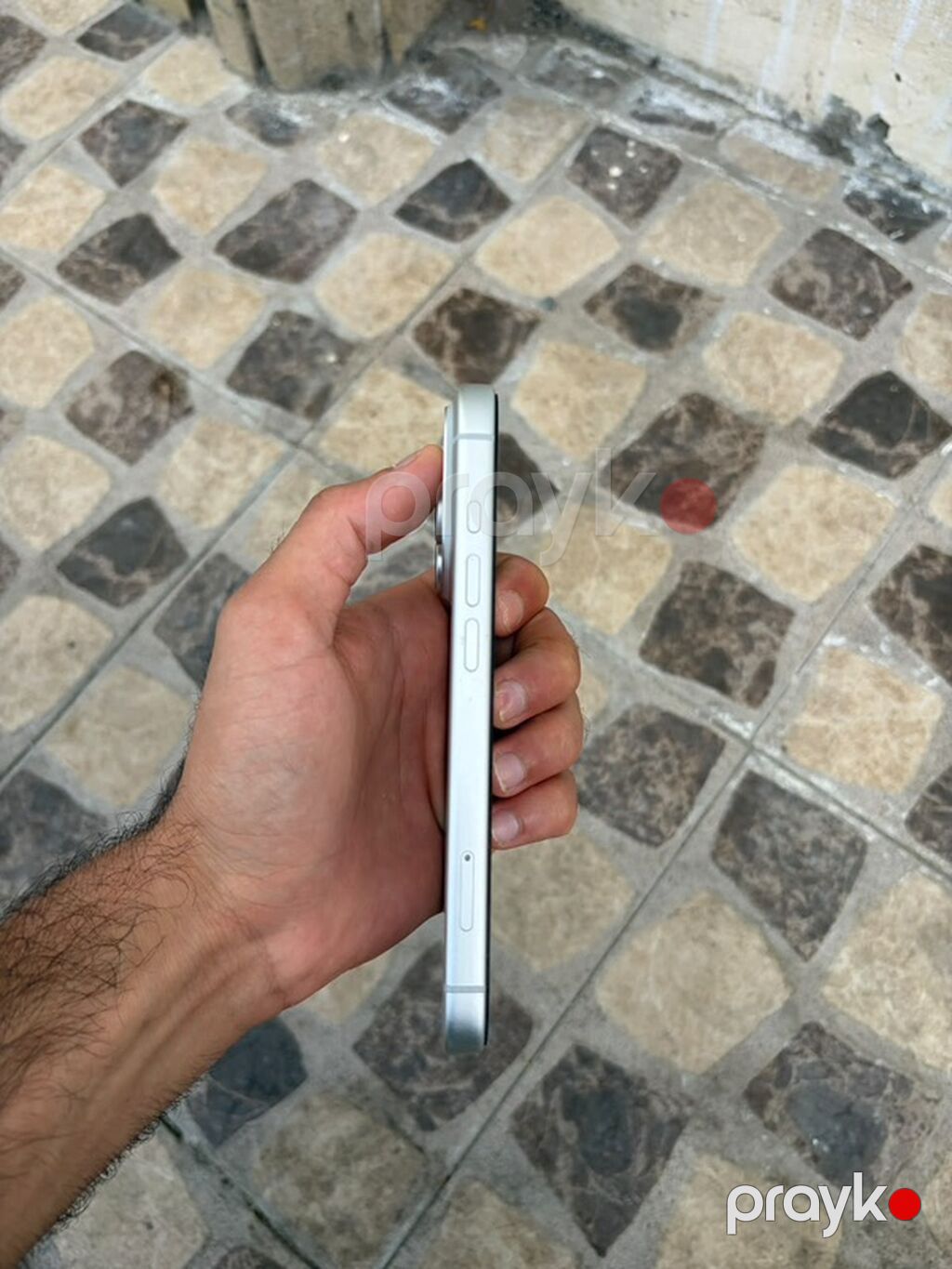 Salam iPhone 17 pro 256 gb problemsiz adapdır ve qutusu var telfon — Apple iPhone, Bakı (4)