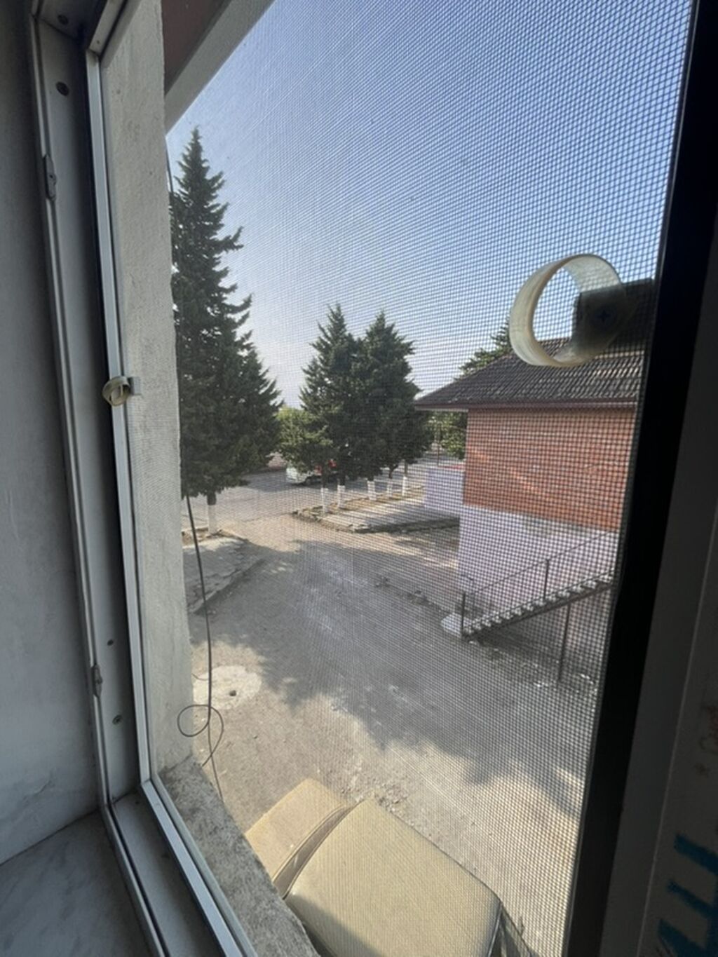 Geniş və işıqlı otaq icarəyə verilir. Xüsusiyyətlər: - Böyük — Mənzil, Astara (3)