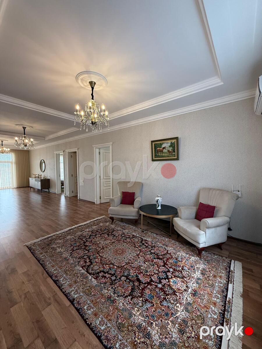 Satılır 6 otaqlı həyət evi/bağ evi 400 m² — Ev, villa, Bakı (12)