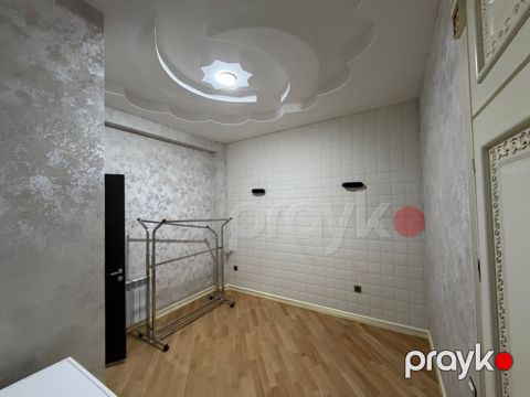 İcarəyə verilir 5 otaqlı yeni tikili 180 m²