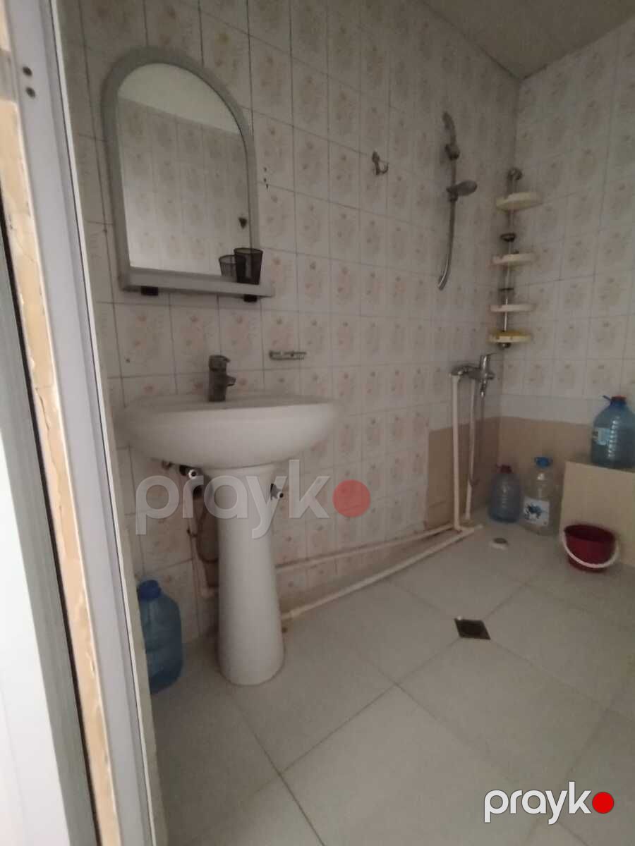 Satılır 2 otaqlı köhnə tikili 60 m² — Mənzil, Bakı (12)