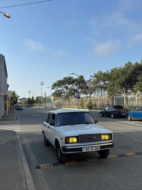 Lada (VAZ) 2107, 1.6 L, 2003 il, 236 000 km — Bakı