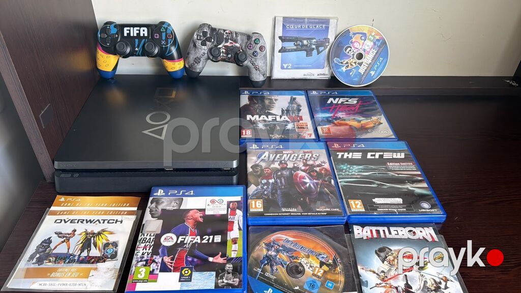 PlayStation 4slim heç bir problemi yoxdu,disklerle bir yerde — Oyun konsolları, Bakı