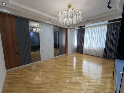 Satılır 4 otaqlı yeni tikili 140 m² — Bakı