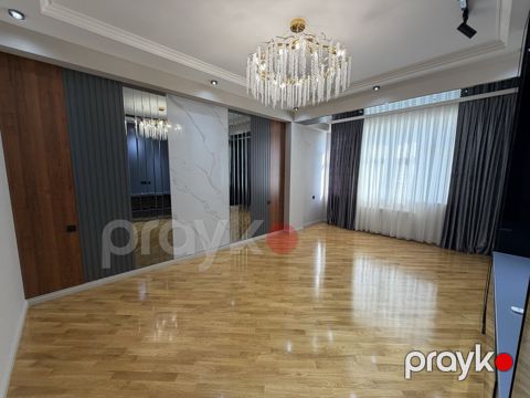Satılır 4 otaqlı yeni tikili 140 m²