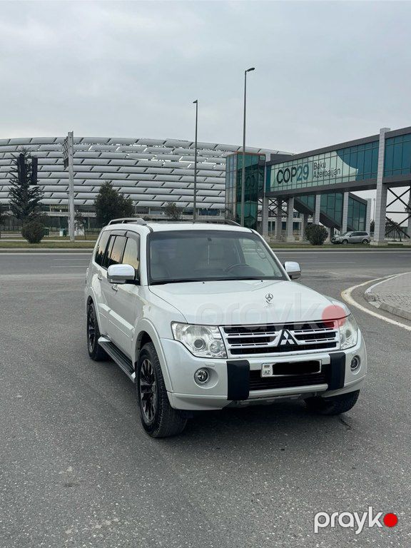 Mitsubishi Pajero, 3.5 L, 2010 il, 291 000 km — Avtomobillər, Bakı (2)