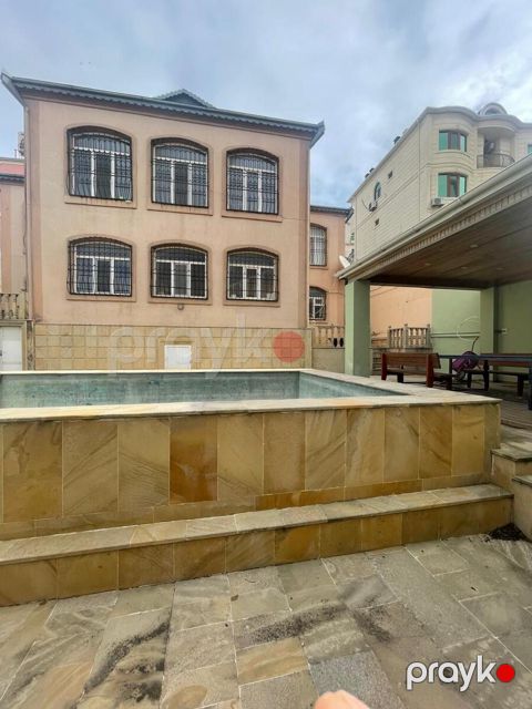 Satılır 6 otaqlı həyət evi/bağ evi 300 m²
