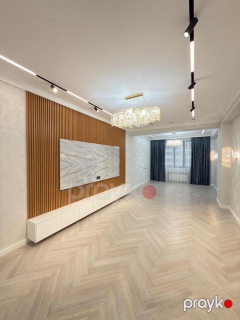 Satılır 4 otaqlı yeni tikili 160 m²