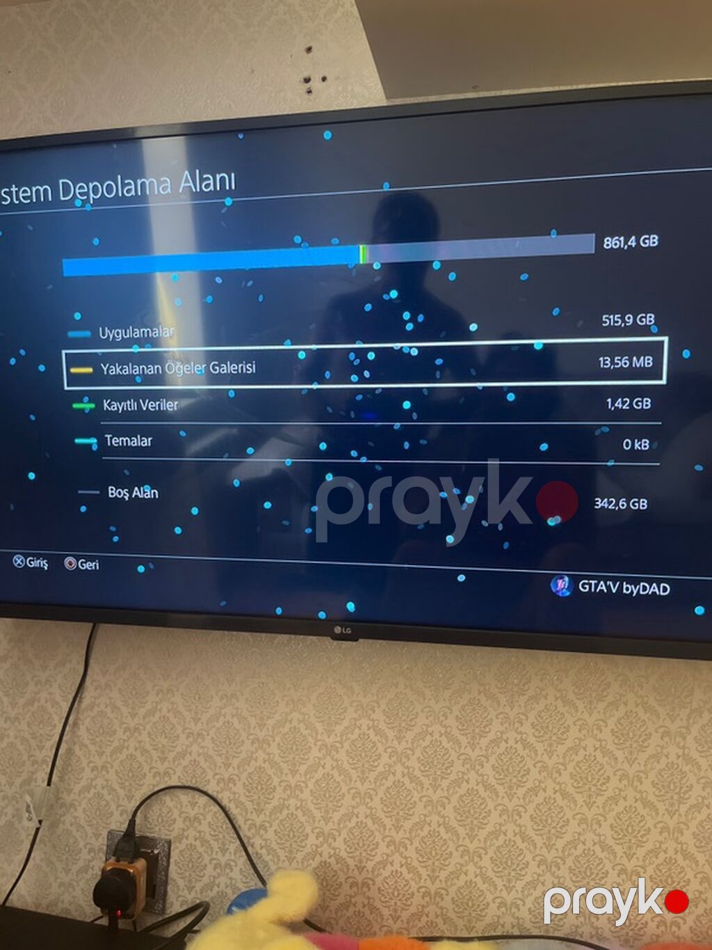 Salam. Səliqəli işlədilmiş PlayStation 4 Slim satıram. Yaddaşı — Oyun konsolları, Bakı (3)
