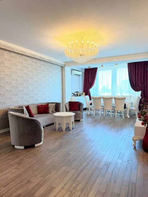 Satılır 4 otaqlı yeni tikili 219 m² — Bakı
