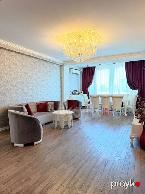Satılır 4 otaqlı yeni tikili 219 m²