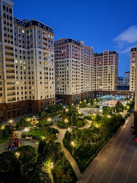 Satılır 4 otaqlı yeni tikili 185 m² — Bakı
