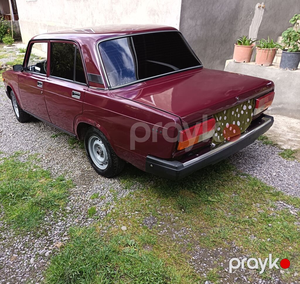 Model: Lada (VAZ) 2107 sedan Rəng: tünd bordo Kuzov: 4 qapı, klassik — Avtomobillər, Şəki (2)