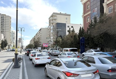 2-otaqlı mənzil, İnşaatçılar m., 65 m² — Bakı