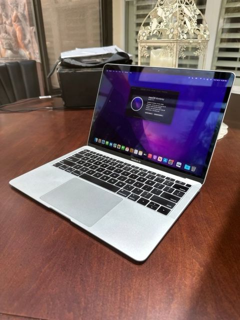 Apple MacBook Air Retina — Bakı