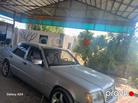 Mercedes 220 E, 2.2 L, 1995 il, 345 200 km