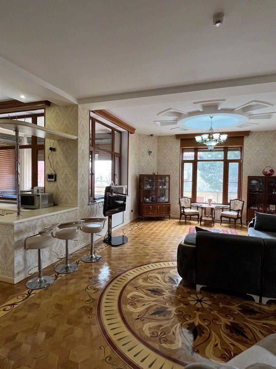Satılır 7 otaqlı həyət evi/bağ evi 850 m² — Ev, villa, Bakı (9)