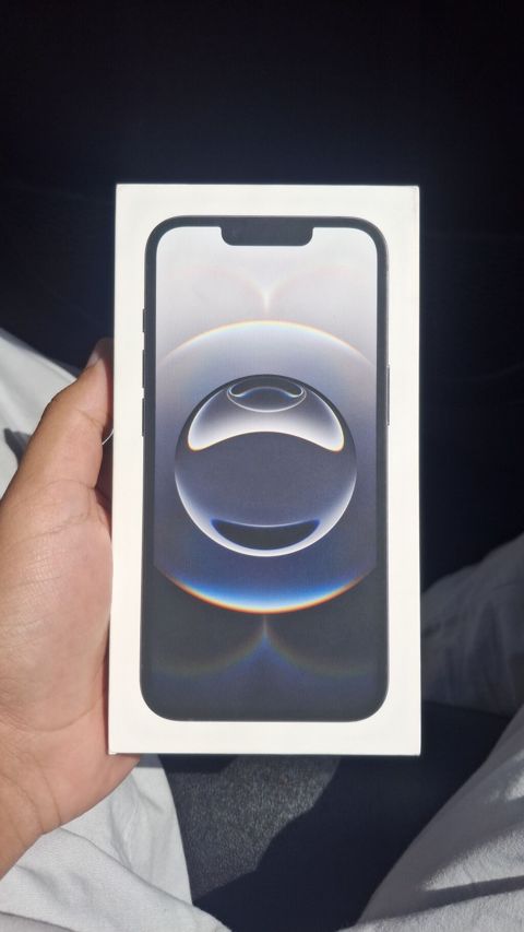 IPhone 16e, 128 GB, Qara, Sənədlərlə — Bakı