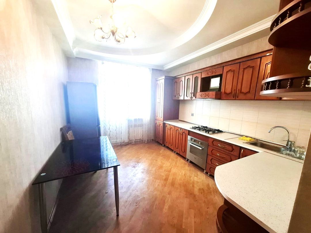 Satılır 4 otaqlı yeni tikili 150 m² — Mənzil, Bakı (9)