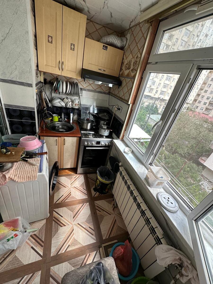 Satılır 2 otaqlı köhnə tikili 60 m² — Mənzil, Bakı (7)