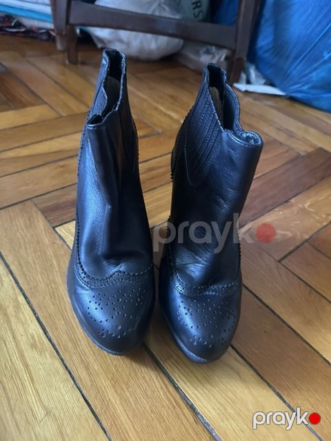 Qara dəri uşaq çəkmələri - Material: hamar qara dəri - Dizayn: broq — Bakı