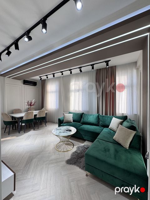 Satılır 3 otaqlı yeni tikili 125 m²