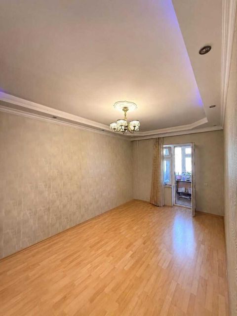 Satılır 3 otaqlı köhnə tikili 90 m² — Bakı