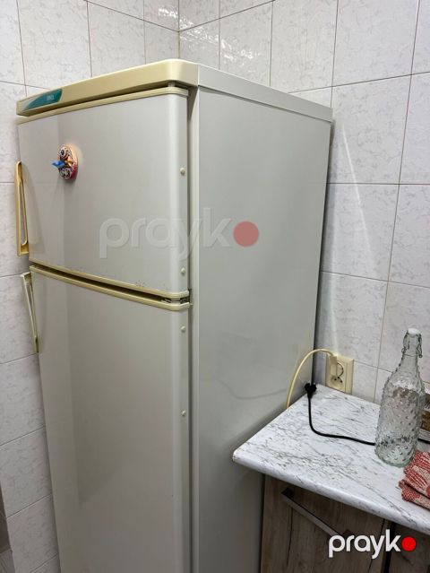 Soyuducu 170 azn tam işləydi ünvan şamaxinka 15000 Nəzrin — Bakı