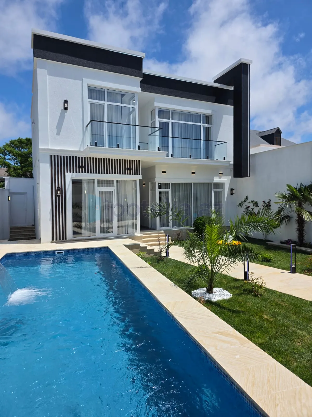 Satılır: 4 Otaq, Bağlar, Xəzər r., Şüvəlan q., 200.00 m²