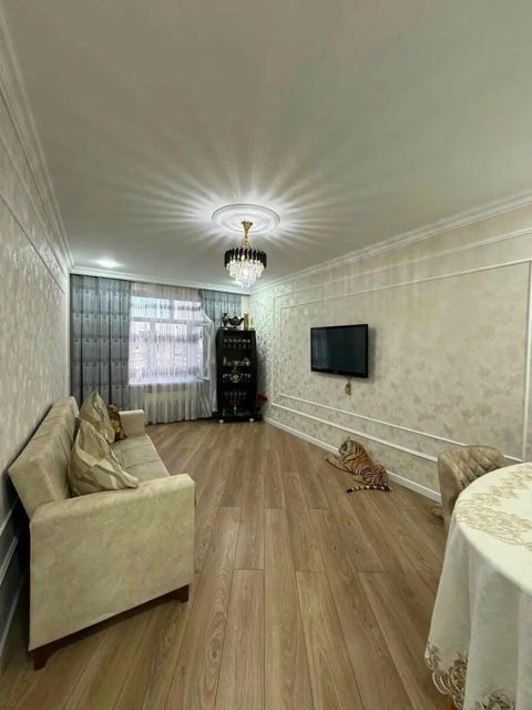 Satılır 3 otaqlı köhnə tikili 85 m² — Bakı