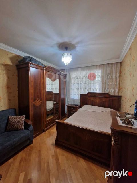Satılır 3 otaqlı köhnə tikili 85 m²