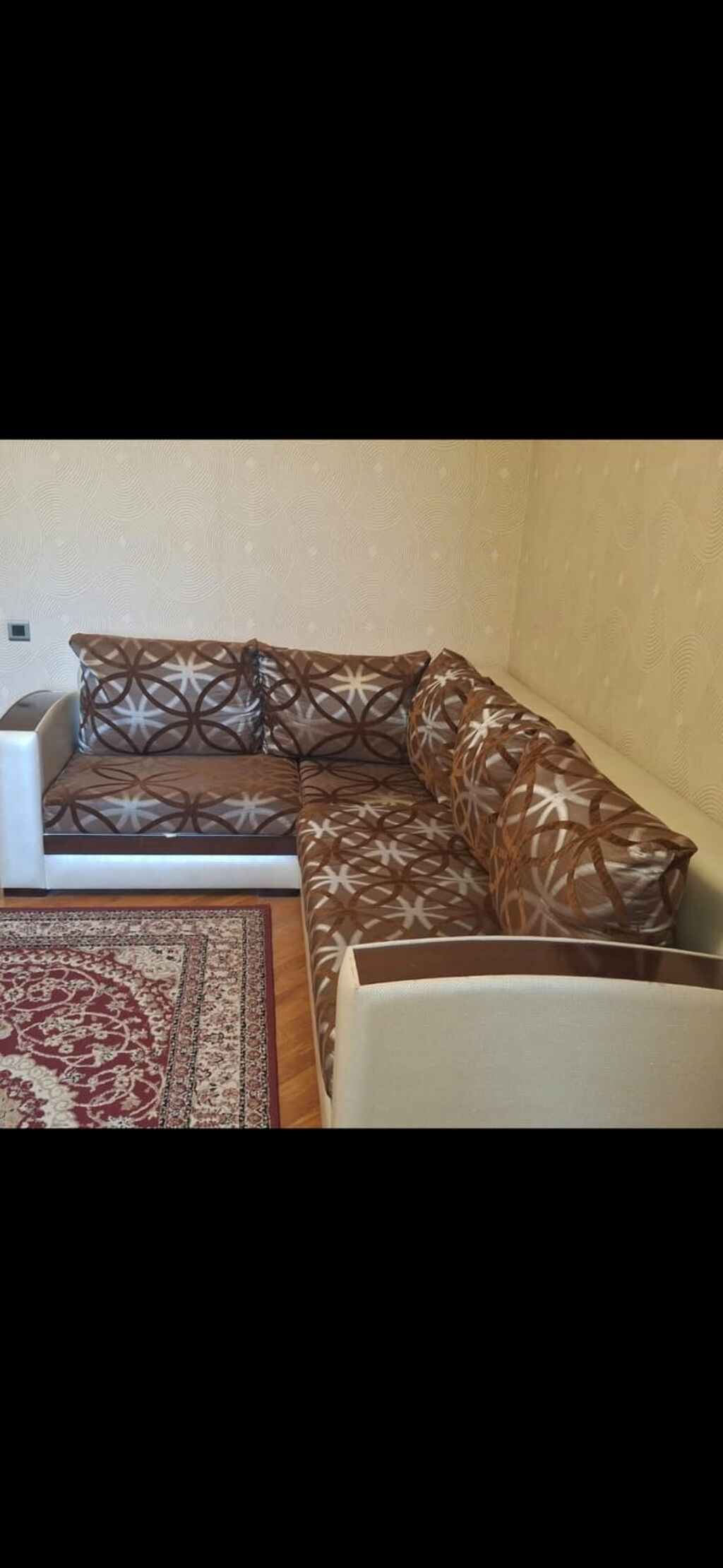 Künc divan açılmır. Bazası var. Qiymət 259 AZN. Ünvan Xırdalan — Divanlər, Saray (2)