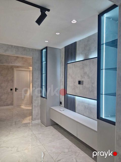 Satılır 4 otaqlı köhnə tikili 85 m² — Bakı