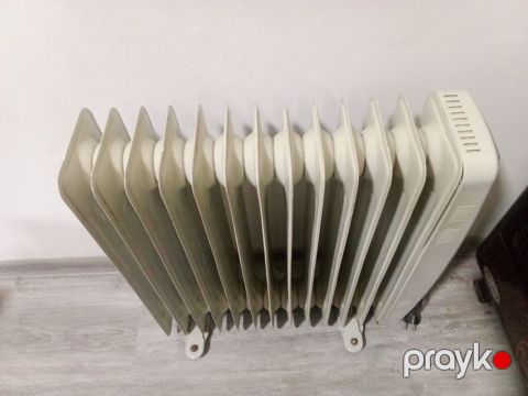 Elektrikli yağ radiatoru - Tip: Elektriklə işləyən yağlı radiator — Xırdalan