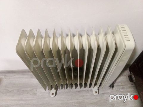 Elektrikli yağ radiatoru - Tip: Elektriklə işləyən yağlı radiator — Xırdalan